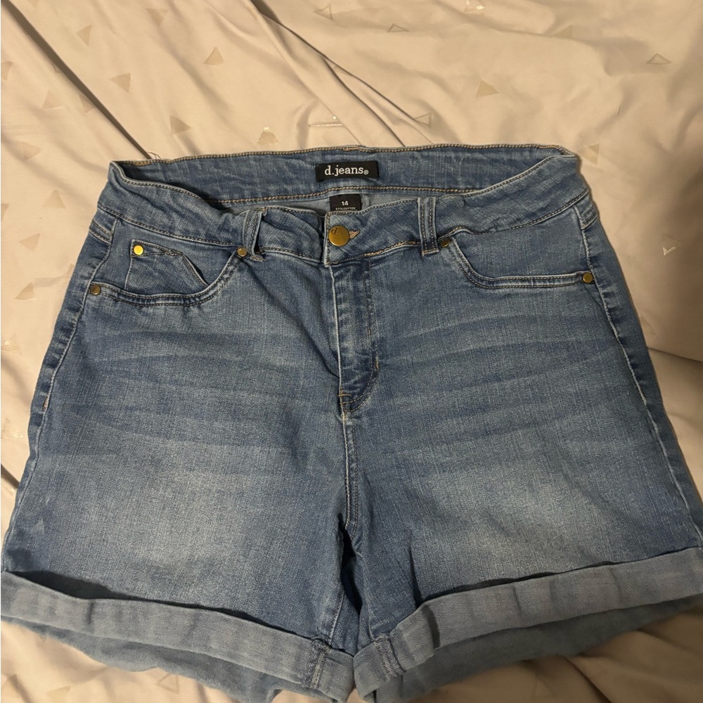 D. Jeans Blue Jean Shorts with Cuffed Hem and Mid-Rise Fit